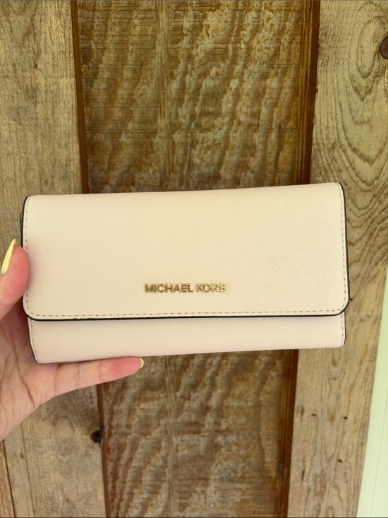 Michael Kors Handbags - Michael Kors Pale Pink Saffiano Continental Wallet with Gold Logo